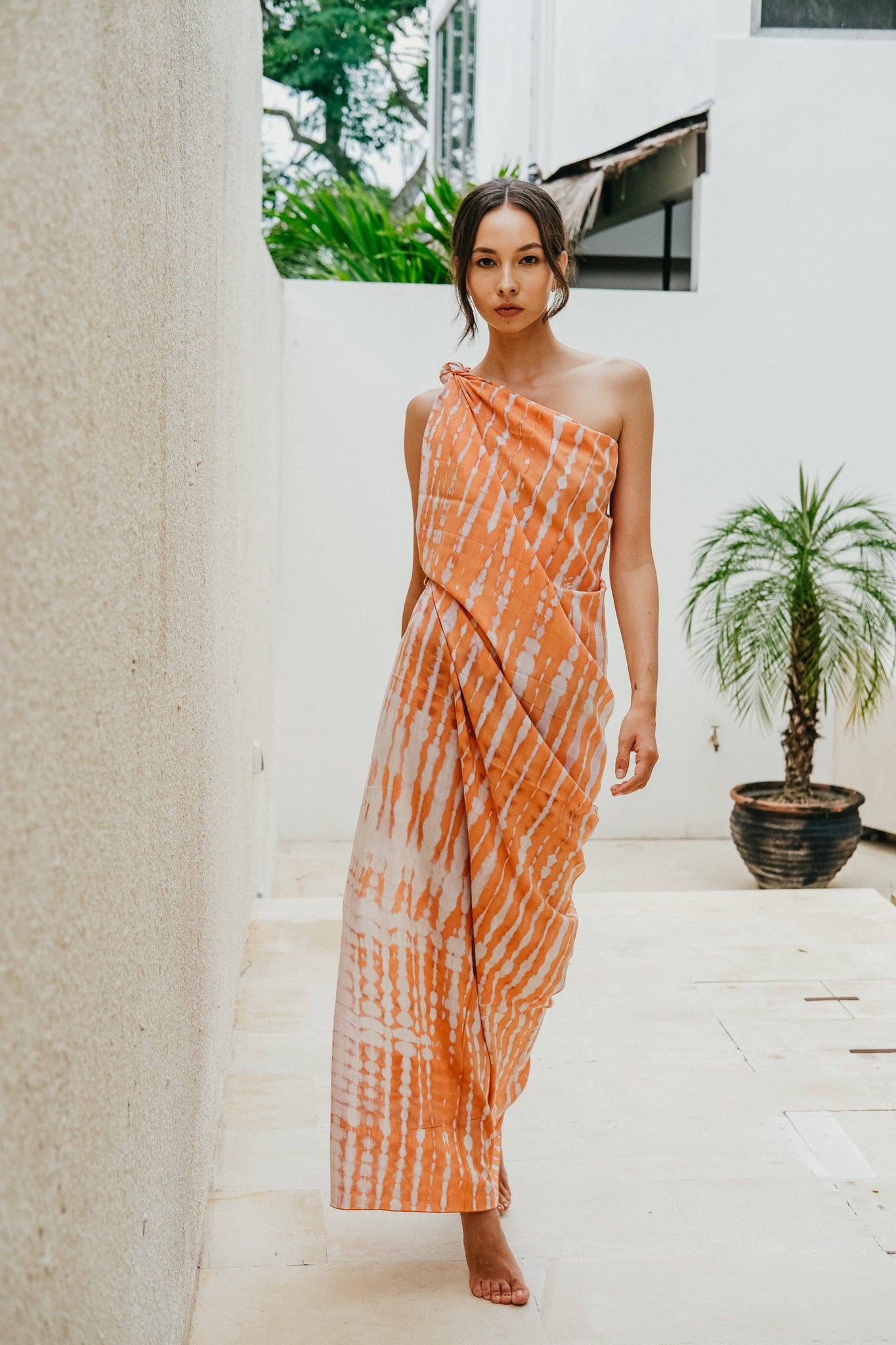 Beach Hand Dyed Sarong in Coral
